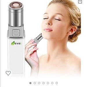 Women’s facial hair remover